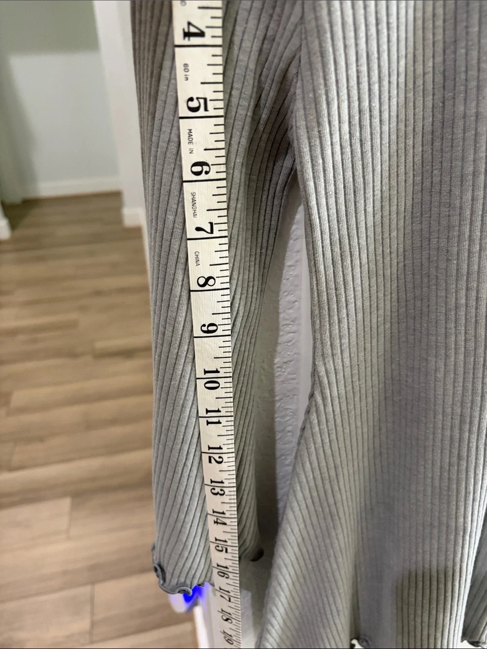 Girl’s SzS (6/7) Old Navy Ribbed Collared Long-Sleeve Tunic - Light Gray